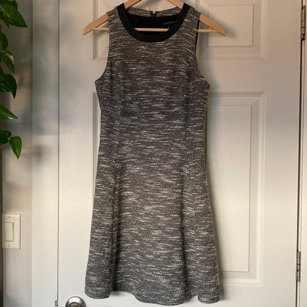 Banana Republic Shift dress Grey Faux Leather Neckline Heathered